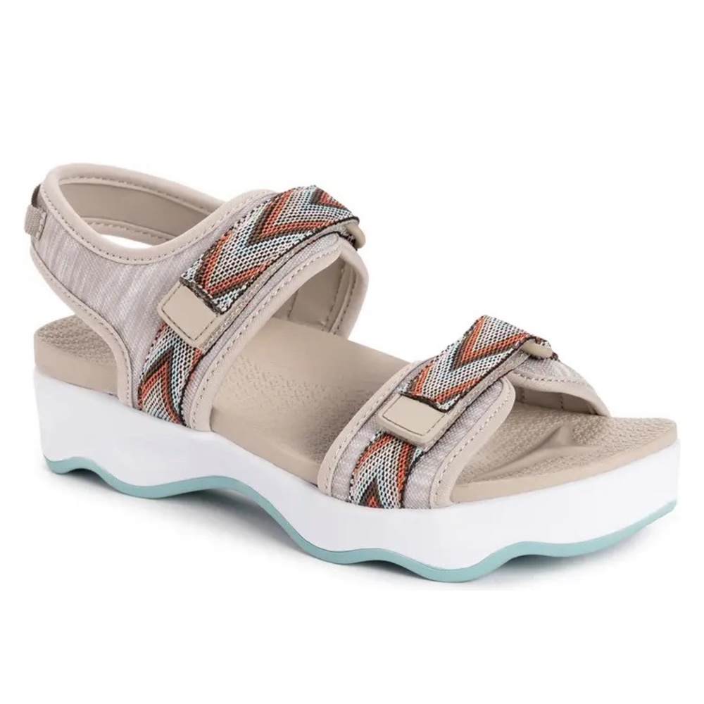 Muk Luks Roller Derby Sandals/Clay Chevron/Size 11